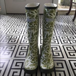 Smith and Hawkin vine print rain boots size 7